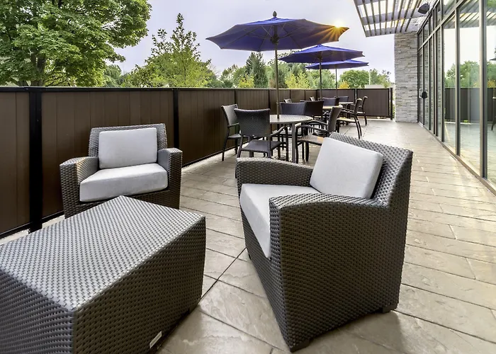 Holiday Inn Express & Suites - Milwaukee West Allis By Ihg