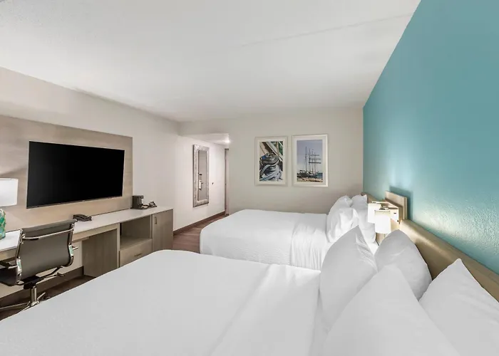 The Harborview On Lake Michigan, An Ascend Collection Hotel